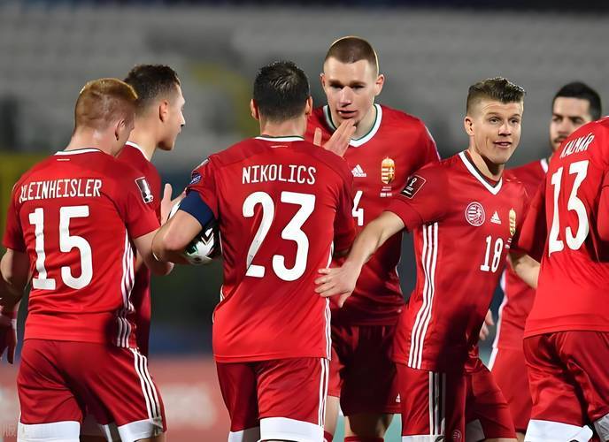 包含历史交集，欧国联赛强强对话震撼开场的词条