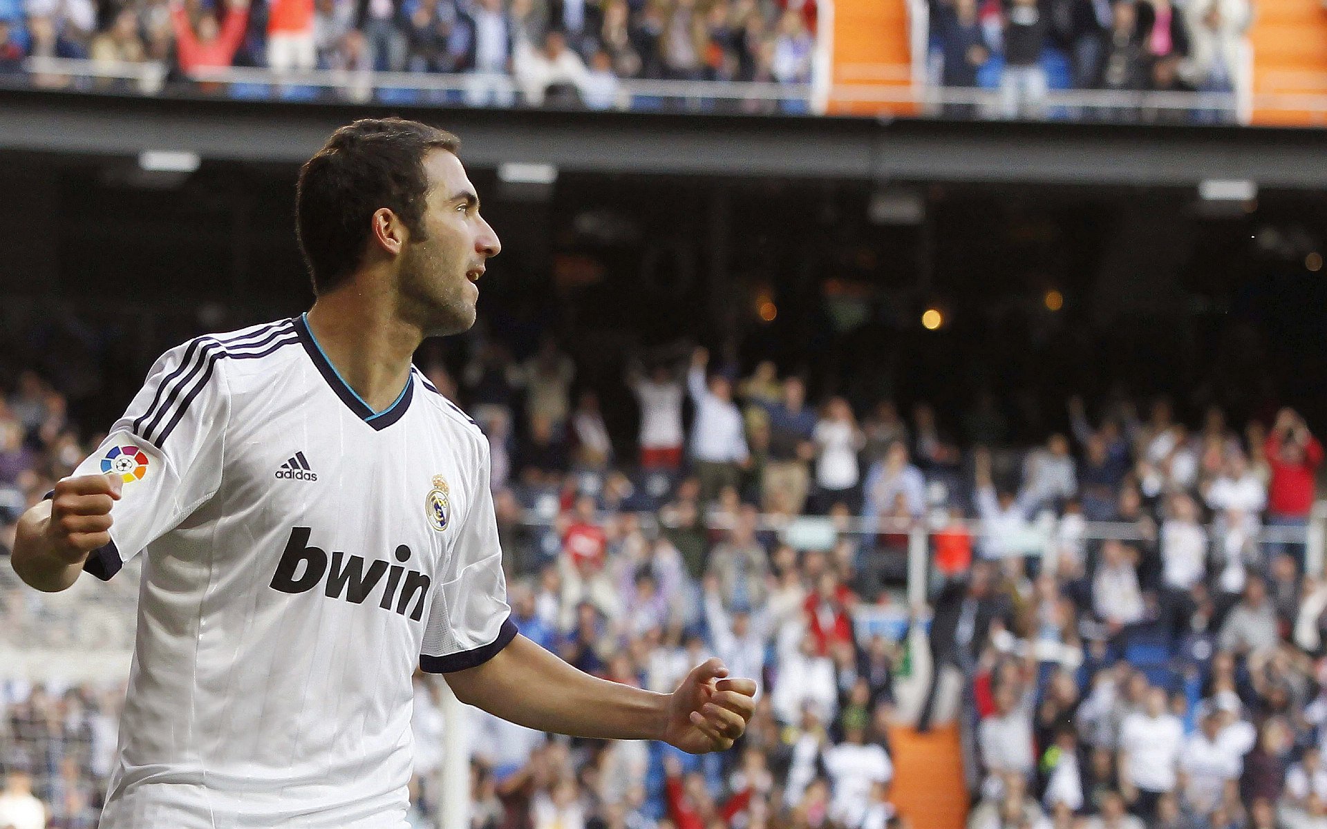 赛道与球场,英格拉姆的突破之夜与F1争冠的终极隐喻