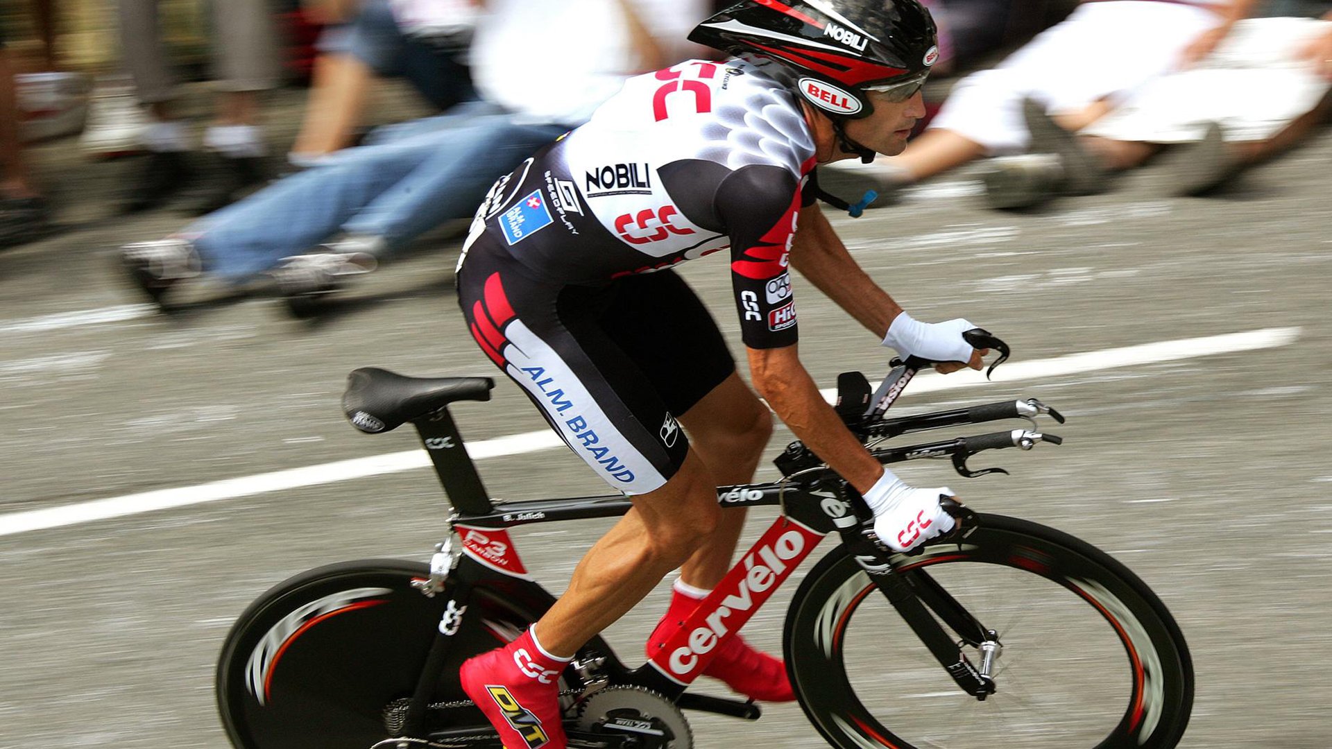 李刚仁存在感拉满，波兰淘汰伊朗背后的战术博弈与个人英雄主义